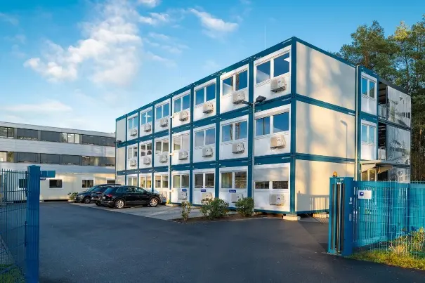 Two-storey modular building